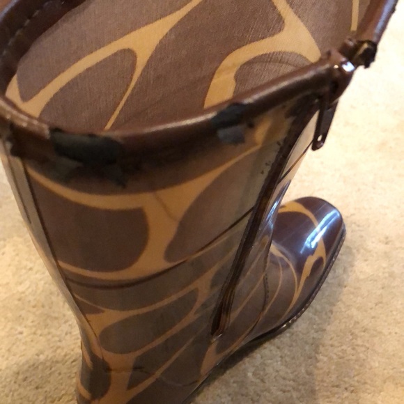 Giraffe print rain boots - Picture 6 of 7